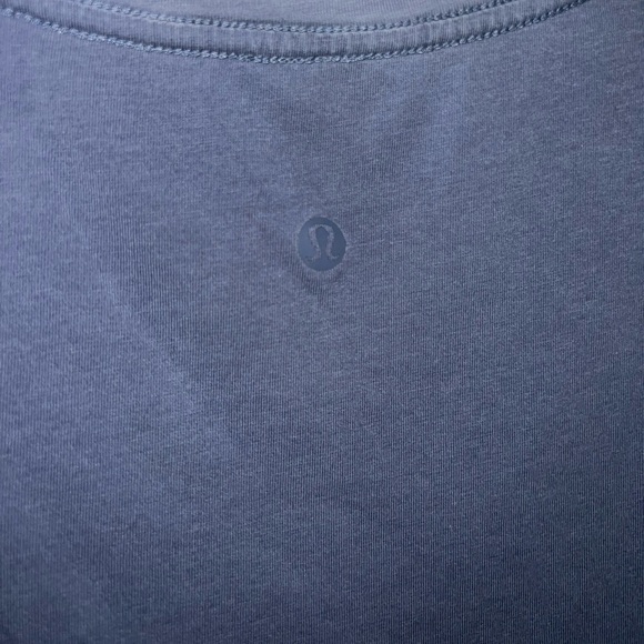 Lululemon Navy V-Neck short sleeve - Picture 3 of 3